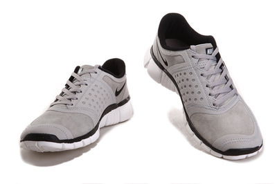 耐克斯5.0V4反毛皮運動鞋 專業批發指南